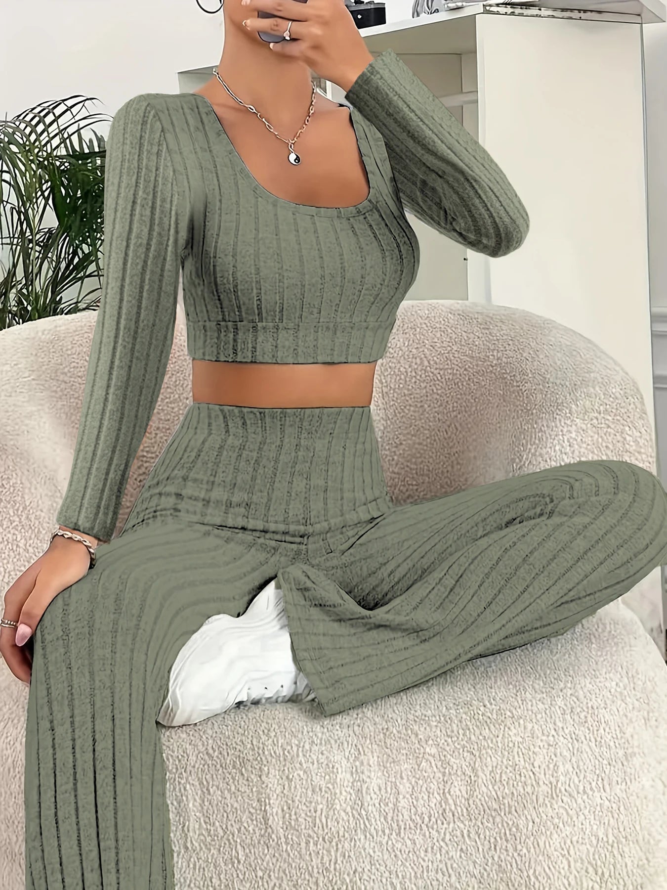 Fleece Loungewear Set - Slim Fit Top & High Waist Pants